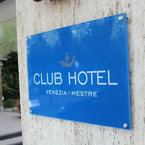 Club 3*, Mestre Italië